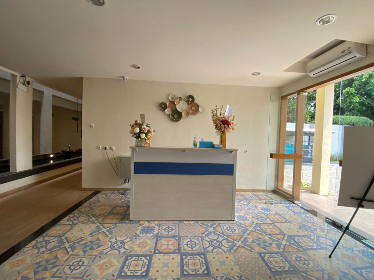 The Home Srengseng จาการ์ตา ภายนอก รูปภาพ